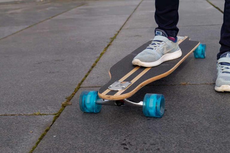 Feldus 41″ Longboard Drop Through Skateboard von Yorbay im Test – Surfspaß auch auf der Straße
