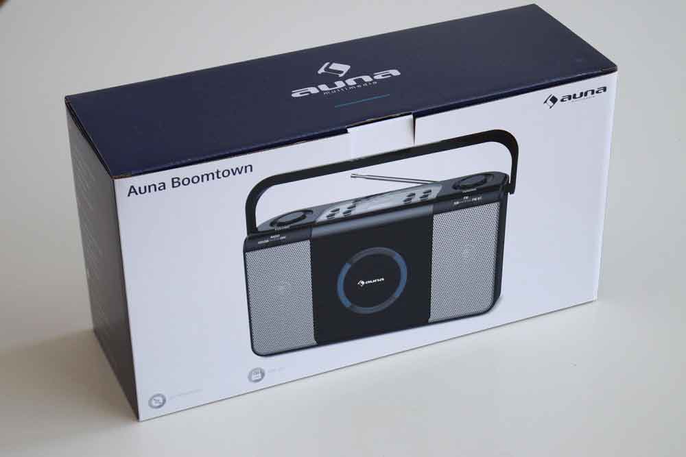 Auna Boomtown Stereo-FM Radio mit CD und USB/MP3